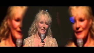 Watch Petula Clark Look To The Rainbow video