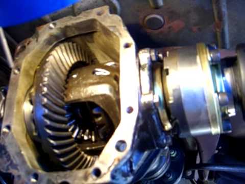 mercedes benz 240d differential rear axle and bearing replacement