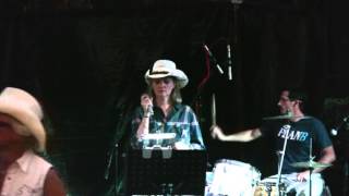 Watch Mary Chapin Carpenter Right Now video