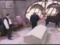 مسلسل باب الحارة ابو شهاب يفتش بيت الادعشيري