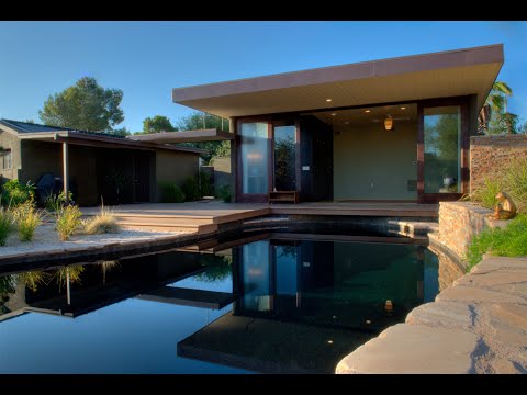 view of a house with swimming pool