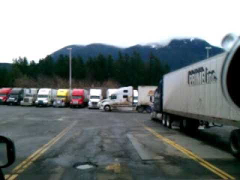 Pulling into the TA Truck Stop in North Bend Washington for a Splash and Go - YouTube