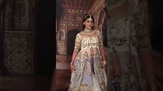 Actress Yashika Anand Navelpiercing 16