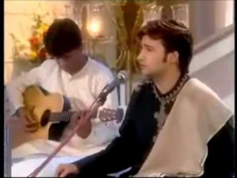 Tum Ko Dekha To Ye Khayal Aaya
