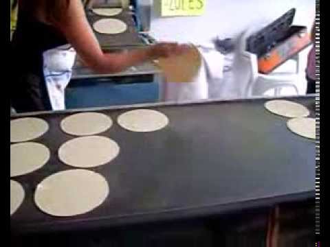 MAQUINA TORTILLADORA (IDEAL PARA HACER TORTILLAS TIPO ECHAS A MANO