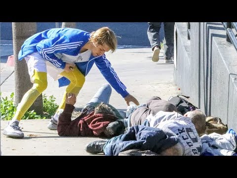 #GodsPlan - Justin Bieber Does A Good Deed For Homeless Couple Ahead Of Good Friday #GodsPlan - Justin Bieber Does A Good Deed For Homeless Couple Ahead Of Good Friday #1