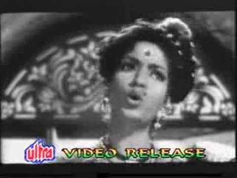 Do ankhen barah haath - tak tak dhum dhum