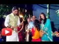 Aishwarya Rai Plays Dandiya With Abhishek Bachchan