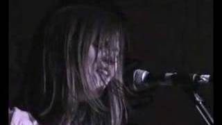 Watch Juliana Hatfield Running Out video
