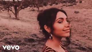 Watch Alessia Cara October video