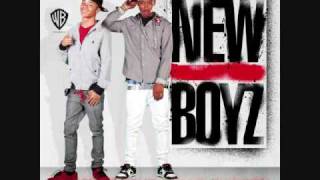 Watch New Boyz Teach Me How To Jerk video