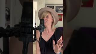 Debbie Gibson Sings 