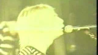 Watch Radiohead How Do You video