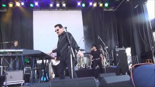 Watch Bobby Kimball Hold The Line video