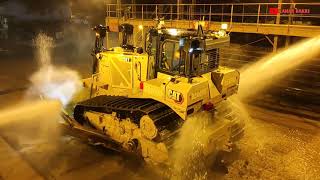 How To Washing A Cat D8T Bulldozer