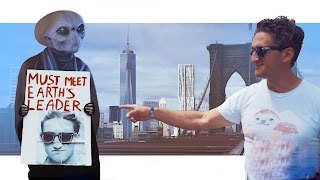 ALIEN IN NEW YORK CITY ? - #AlienMeetsCasey