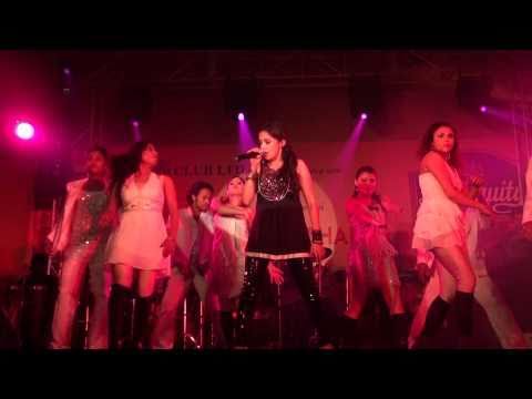 MONALI THAKUR PERFORMING KHWAB DEKHE JHOOTE MOOTE LIVE