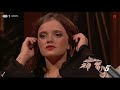 Watching video O verdadeiro casting da Carolina Deslandes no Ídolos | 5 Para a Meia-Noite | RTP