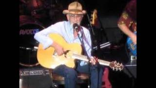 Watch Don Williams Pancho video
