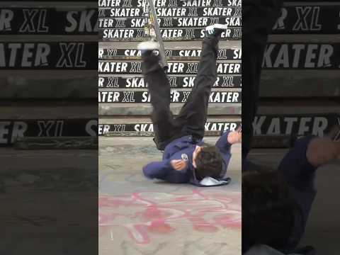 HOMIE GOT SO WORKED #NYSKATEBOARDING #BESTTRICK #HALLOFMEAT