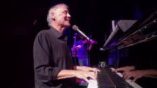 Watch Bruce Hornsby Circus On The Moon video