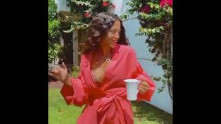 Cansu Tosundan Eğlenceli Dans Paylaşımı