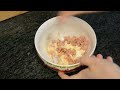 How to make onigiri (japanese rice balls)