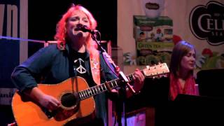 Watch Indigo Girls Your Holiday Song video