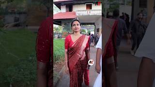 Dr. ഷന ശയമളൻ പവചചൽ ഖദർ അവർഡ വങങൻ Dr. Shinu Syamalan