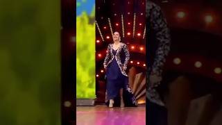 Ladki Kajol Badi Anjani Hai