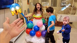 Poyraz Eylülün Balon Elbisesindeki Tüm Renkli Balonları Patlattı Eylül Çok Üzüldü Fun Kids Video