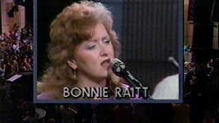 Watch Bonnie Raitt Louise video