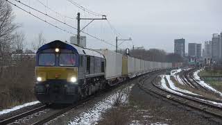 Rrf Pb09 Met Amro Shuttle Komt Door Station Duivendrecht
