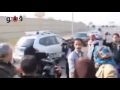 يحدث في مصر .. انسانه منقبة تتعرض للاعتداء والسب بدون وجه حق ... أليس منكم رجل رشيد