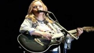 Watch Melissa Etheridge The Boy Feels Strange video