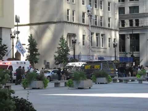 SUPERMAN Extras running in Chicago streets'MAN OF STEEL' 2013 