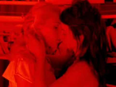 SCARLETT JOHANSSON MAKES OUT SCARLETT JOHANSSON MAKES OUT
