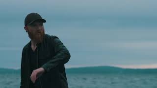 Watch Eric Paslay Off The Edge Of The Summer video