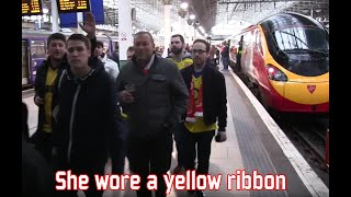 She wore a yellow ribbon (Arsenal)