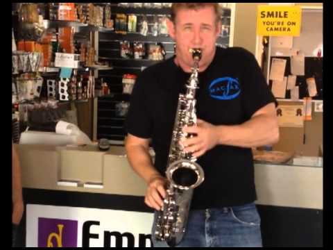 Rick Keller demonstrates his MacSax Empyreal Alto and FJIII mouthpiece to Brian Bird at Empire Winds Rick Keller demonstrates his MacSax Empyreal Alto and FJIII mouthpiece to Brian Bird at Empire Winds