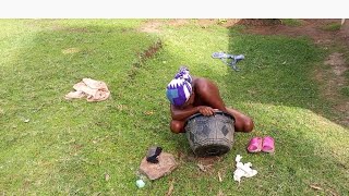 BATHING FULLY NAKED WITH RAIN WATER//African village life #world #africa #kenya 