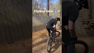Fakie On Clipless Pedals
