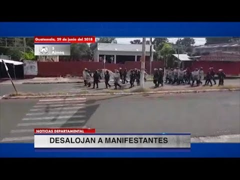 Antimotines desalojan a personas que bloqueaban carretera de Coatepeque, Quetzaltenango | 29Jun