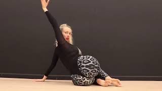 Natalia Sense - Yoga Stretching - Morning Legs Stretch