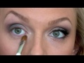 Taylor Swift Inspired Makeup: Oval-Shaped Cat Eye