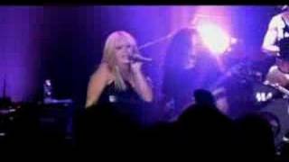 Клип Hilary Duff - Little Voice (live)