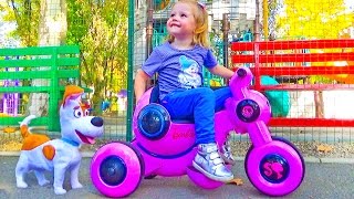Видео про Макса на детской площадке в парке развлечений в Краснодаре - Max and toys