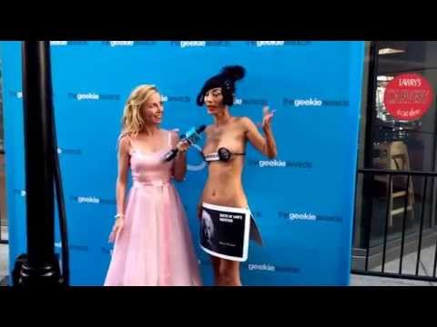 BAI ling talking about she ware Einstein Stevejobs and Billgates on her body
