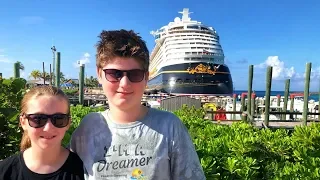 Ultimate Disney Cruise Guide: 190 Disney Cruise Tips, Tricks…