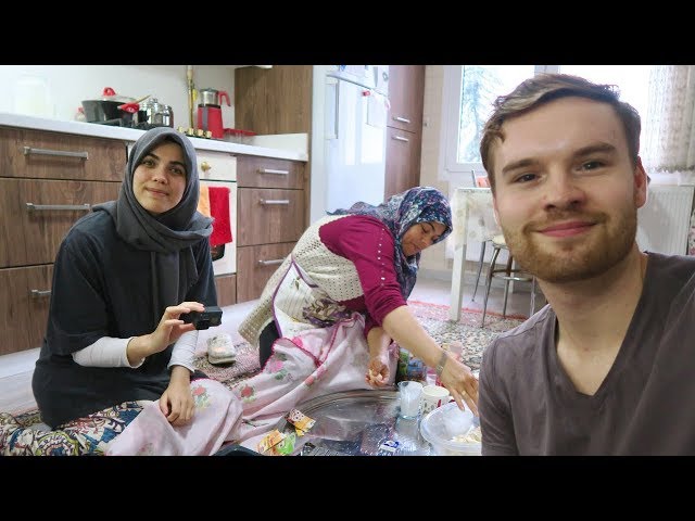 LIVING WITH A TURKISH FAMILY IN IZMIR 🇹🇷